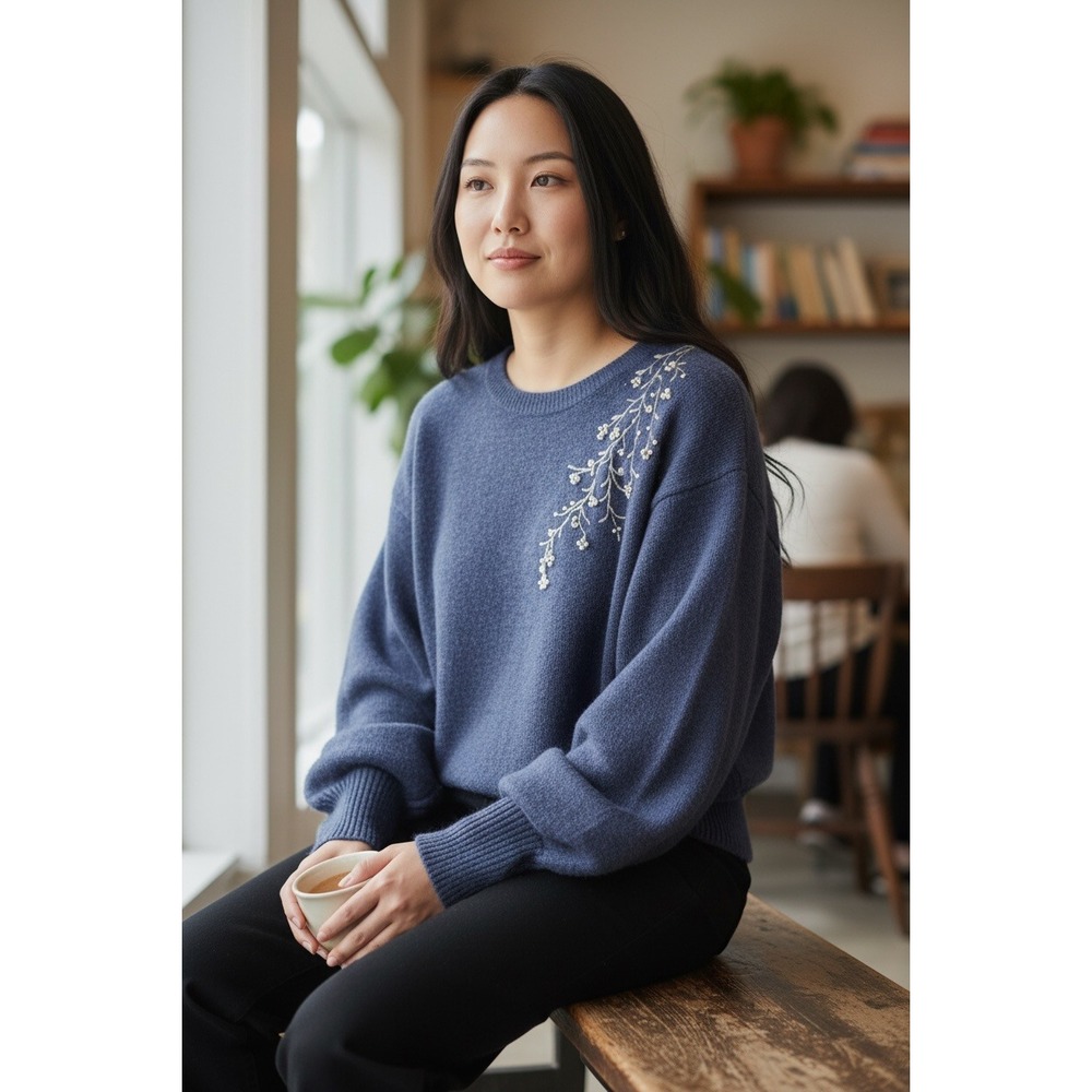 Democracy Womens Navy Blue Beaded Floral Embroidered Crewneck Sweater Size‎ M